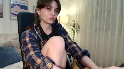 ophelia blue online show from 01-14-26, 05:40