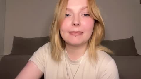 Snapshot of opheliaritz chatting on 05-23-26, 08:57 Ophelia online show from 05-23-26, 08:57
