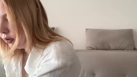 Snapshot of opheliaritz chatting on 06-05-26, 06:31 Ophelia online show from 06-05-26, 06:31