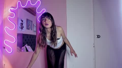 ophelune online show from 11-08-25, 03:39