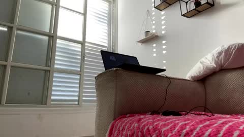 Snapshot of or690 chatting on 12-08-24, 12:52 or online show from 12-08-24, 12:52