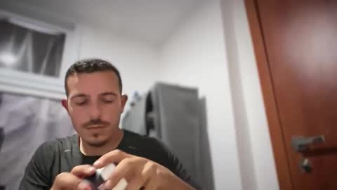 Snapshot of or690 chatting on 10-26-25, 05:52 or online show from 10-26-25, 05:52