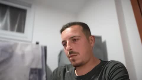 Snapshot of or690 chatting on 10-27-25, 05:17 or online show from 10-27-25, 05:17