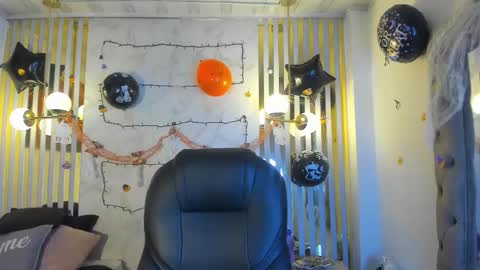 Snapshot of oriana_gh chatting on 10-19-25, 03:29 oriana_gh online show from 10-19-25, 03:29