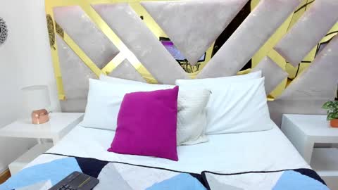 Miss Guzman  online show from 01-27-25, 06:52