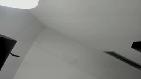 Miss Guzman  online show from 09-25-25, 10:02