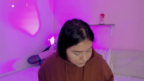 Miss Guzman  online show from 12-20-25, 10:50