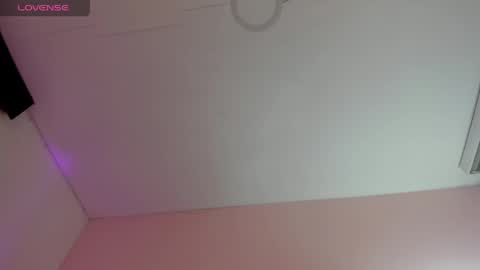 Snapshot of oriana_guzman chatting on 05-05-26, 03:47 Miss Guzman online show from 05-05-26, 03:47