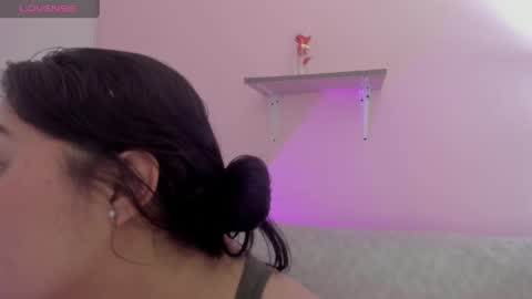 Snapshot of oriana_guzman chatting on 05-13-26, 04:21 Miss Guzman online show from 05-13-26, 04:21