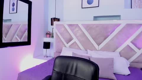 Snapshot of oriana_guzman chatting on 05-26-26, 03:46 Miss Guzman online show from 05-26-26, 03:46