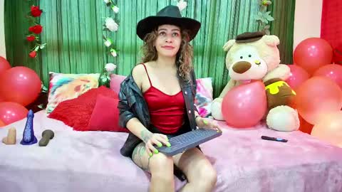 Oriana online show from 02-12-25, 10:04