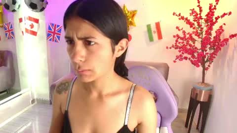 Snapshot of oriana_wood chatting on 06-28-26, 11:38 Oriana online show from 06-28-26, 11:38