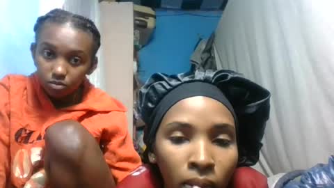 Snapshot of orianie064 chatting on 07-10-26, 07:38 orianie064 online show from 07-10-26, 07:38