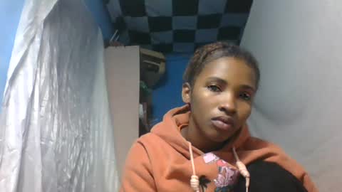 Snapshot of orianie064 chatting on 07-14-26, 04:28 orianie064 online show from 07-14-26, 04:28