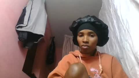 Snapshot of orianie064 chatting on 08-05-26, 06:38 orianie064 online show from 08-05-26, 06:38