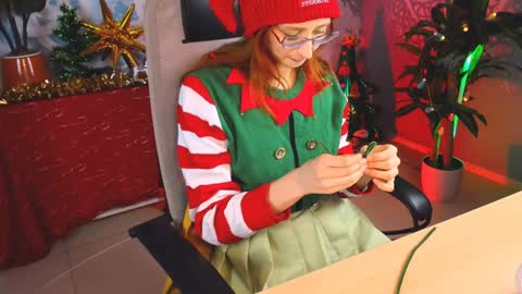 Orianna -  Hi Im into geek culture cosplay crafting LARP games. Shall we play DnD online show from 12-25-24, 03:17
