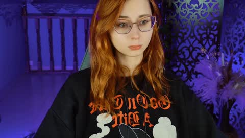 Orianna -  Hi Im into geek culture cosplay crafting LARP games. Shall we play DnD online show from 01-04-25, 01:21