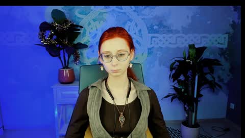 Orianna -  Hi Im into geek culture cosplay crafting LARP games. Shall we play DnD online show from 01-09-25, 01:02