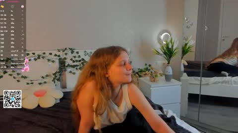 Dolores online show from 05-15-26, 03:52