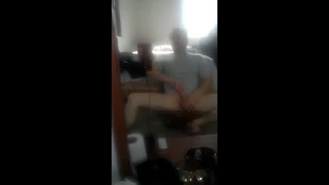 Snapshot of oscar041111 chatting on 03-08-26, 10:02 oscar041111 online show from 03-08-26, 10:02