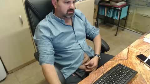 Oscar online show from 11-18-25, 06:23