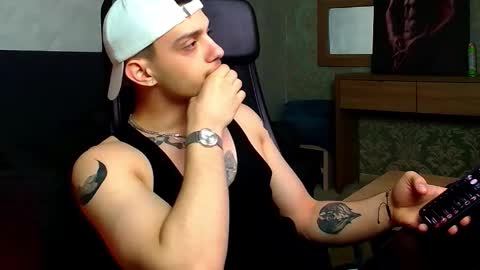 OscarGriffin online show from 03-09-25, 03:05