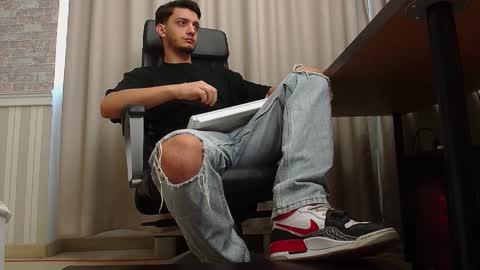 OscarGriffin online show from 09-19-25, 04:25