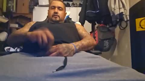 Snapshot of oscarh7979 chatting on 11-09-25, 01:04 oscarh7979 online show from 11-09-25, 01:04