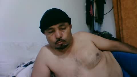 Snapshot of oscarjhe3512 chatting on 04-12-26, 03:00 oscarjhe3512 online show from 04-12-26, 03:00