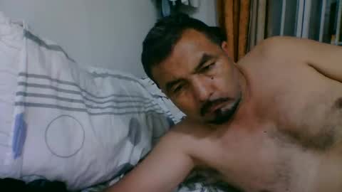 Snapshot of oscarjhe3512 chatting on 04-19-26, 02:00 oscarjhe3512 online show from 04-19-26, 02:00