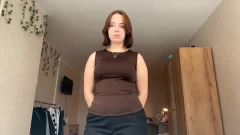 Snapshot of oscarkron chatting on 02-28-26, 11:33 I am Miya ntmu Lets hit 10 Thumbs Up together online show from 02-28-26, 11:33