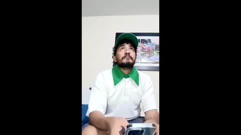 Snapshot of oscarq_1 chatting on 02-18-26, 01:12 oscarq_1 online show from 02-18-26, 01:12