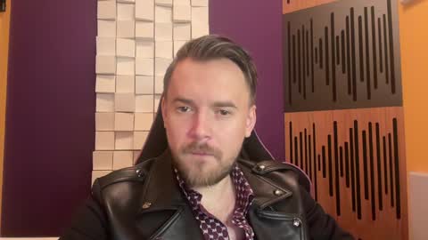Snapshot of oscarsavage chatting on 01-27-25, 09:44 Oscar Steel Savage online show from 01-27-25, 09:44