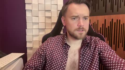 Snapshot of oscarsavage chatting on 01-28-25, 12:47 Oscar Steel Savage online show from 01-28-25, 12:47