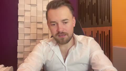 Snapshot of oscarsavage chatting on 01-28-25, 07:53 Oscar Steel Savage online show from 01-28-25, 07:53