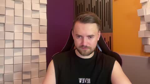 Snapshot of oscarsavage chatting on 01-29-25, 07:43 Oscar Steel Savage online show from 01-29-25, 07:43