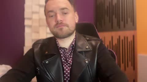 Snapshot of oscarsavage chatting on 01-31-25, 05:32 Oscar Steel Savage online show from 01-31-25, 05:32