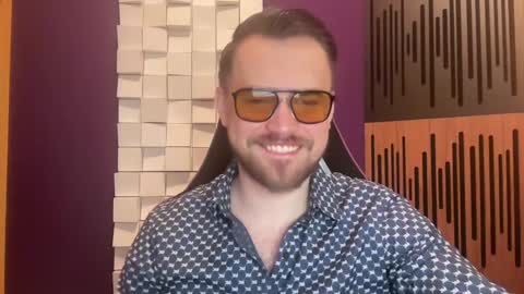 Snapshot of oscarsavage chatting on 02-01-25, 06:19 Oscar Steel Savage online show from 02-01-25, 06:19