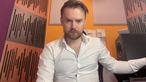 Snapshot of oscarsavage chatting on 02-05-25, 09:15 Oscar Steel Savage online show from 02-05-25, 09:15