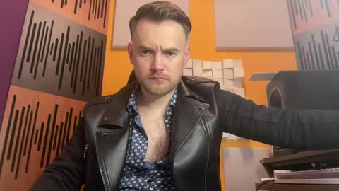 Snapshot of oscarsavage chatting on 02-06-25, 01:27 Oscar Steel Savage online show from 02-06-25, 01:27