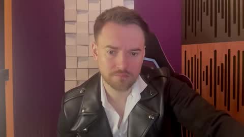 Snapshot of oscarsavage chatting on 02-22-25, 05:13 Oscar Steel Savage online show from 02-22-25, 05:13