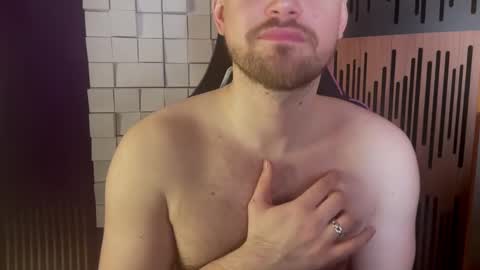 Snapshot of oscarsavage chatting on 02-22-25, 11:24 Oscar Steel Savage online show from 02-22-25, 11:24
