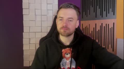Snapshot of oscarsavage chatting on 02-23-25, 08:00 Oscar Steel Savage online show from 02-23-25, 08:00