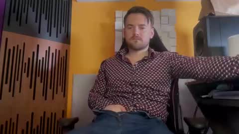 Snapshot of oscarsavage chatting on 02-28-25, 10:28 Oscar Steel Savage online show from 02-28-25, 10:28