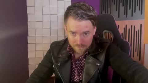 Snapshot of oscarsavage chatting on 03-01-25, 01:32 Oscar Steel Savage online show from 03-01-25, 01:32