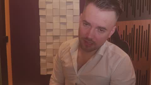 Snapshot of oscarsavage chatting on 03-05-25, 05:18 Oscar Steel Savage online show from 03-05-25, 05:18