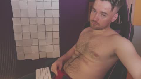 Snapshot of oscarsavage chatting on 03-10-25, 03:45 Oscar Steel Savage online show from 03-10-25, 03:45