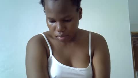 osoprettyebony online show from 10-08-25, 11:41