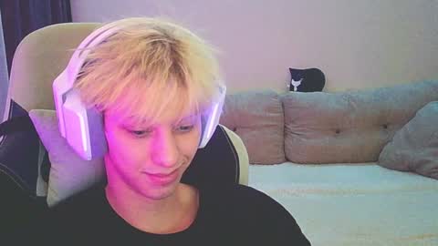 Ostin online show from 12-24-24, 03:05