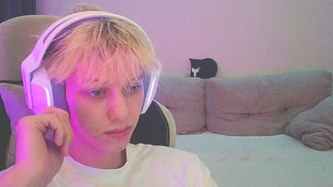 Ostin online show from 12-27-24, 04:43